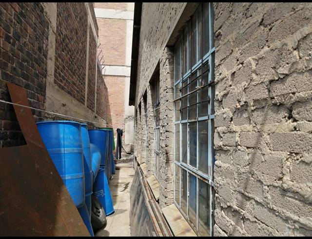 1,000M² WAREHOUSE FOR SALE IN FORDSBURG